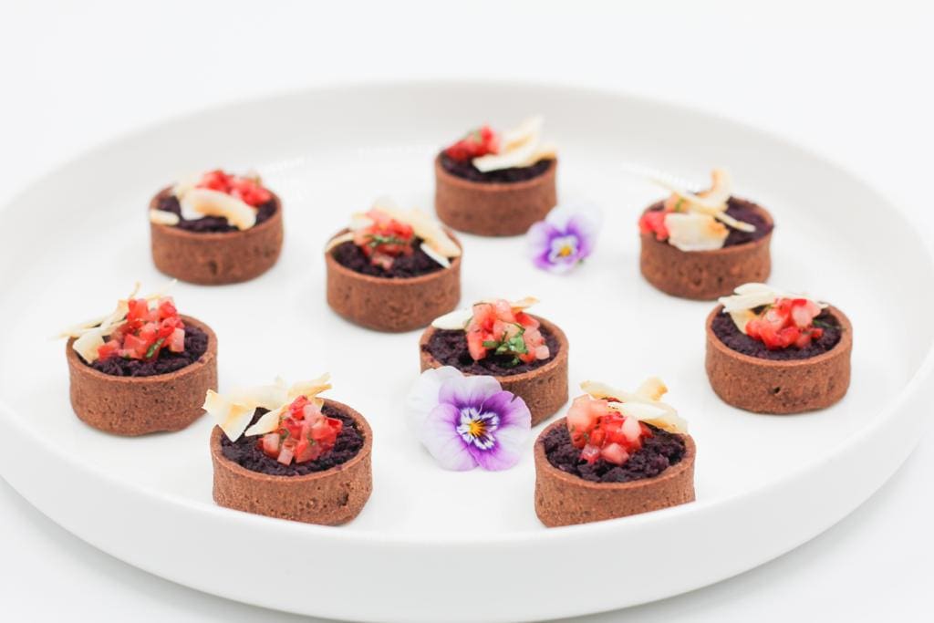 Five tips when planning your home event catering